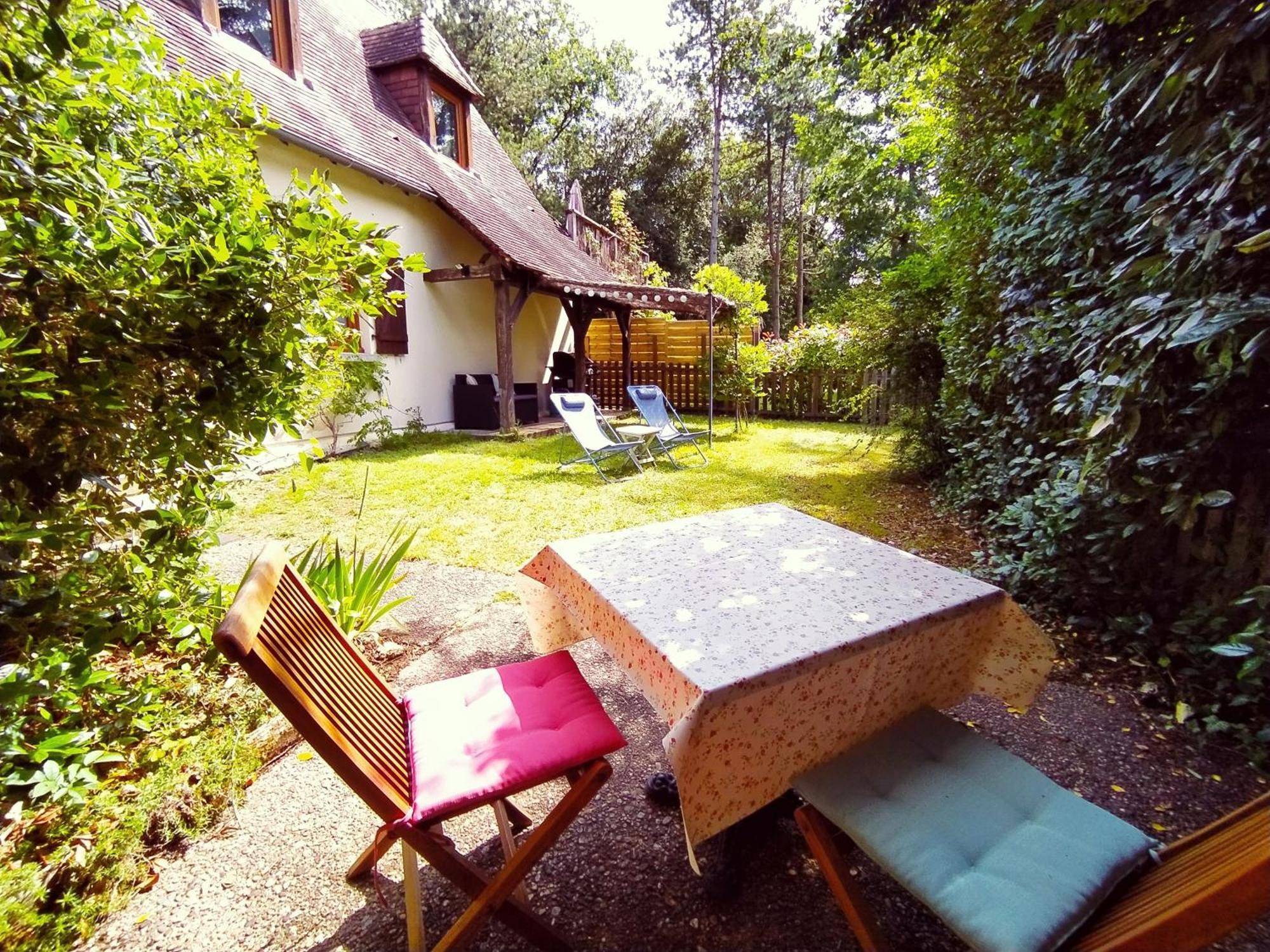 La Borie Du Cambord - Gites Et Chambres D'Hotes Sarlat Exterior foto